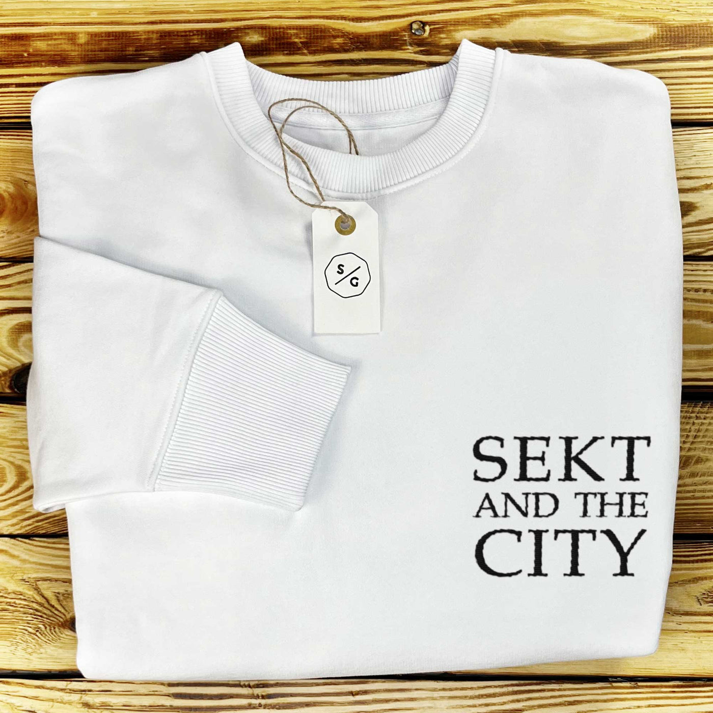 BESTICKTER SWEATER • SEKT AND THE CITY