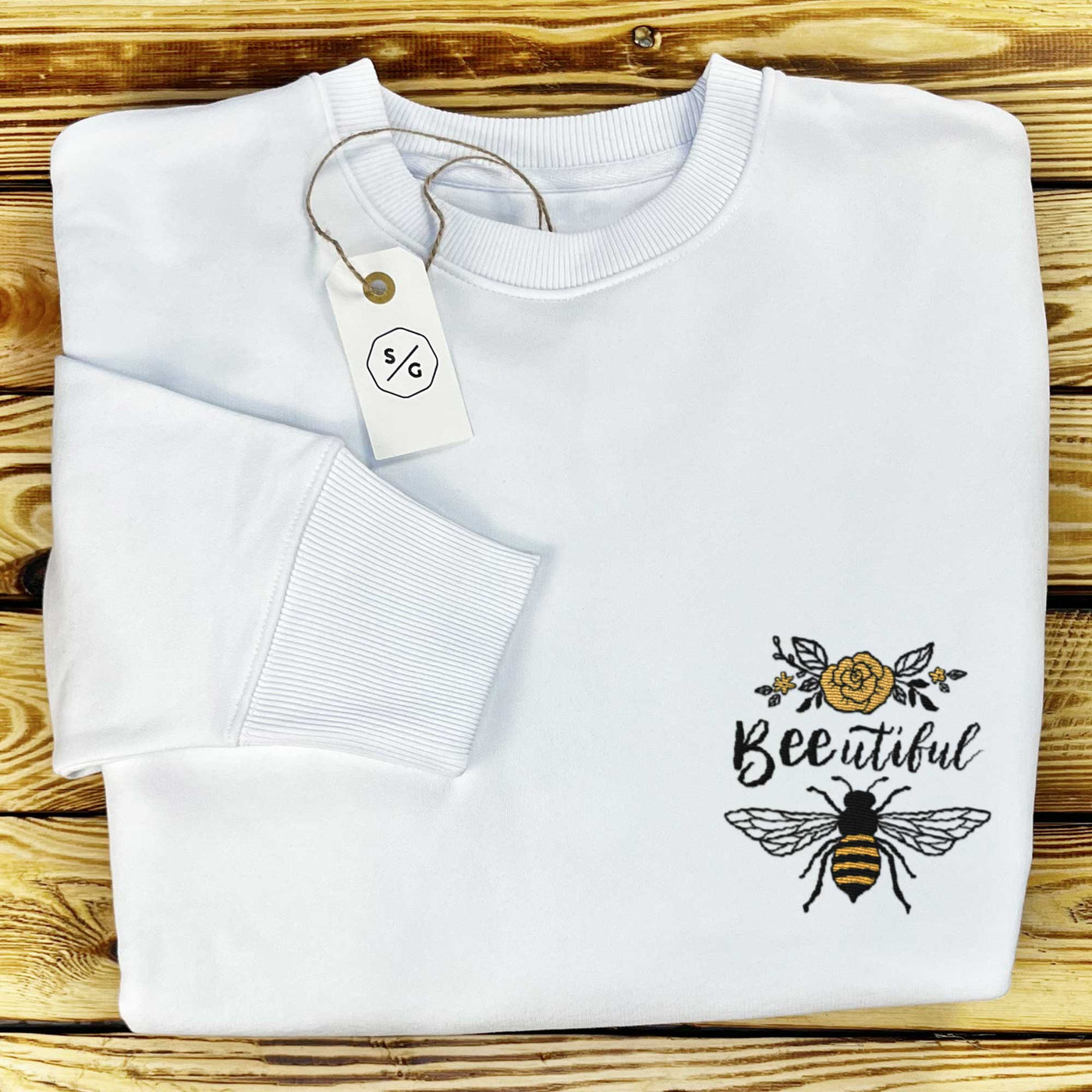 BESTICKTER SWEATER • BEEUTIFUL