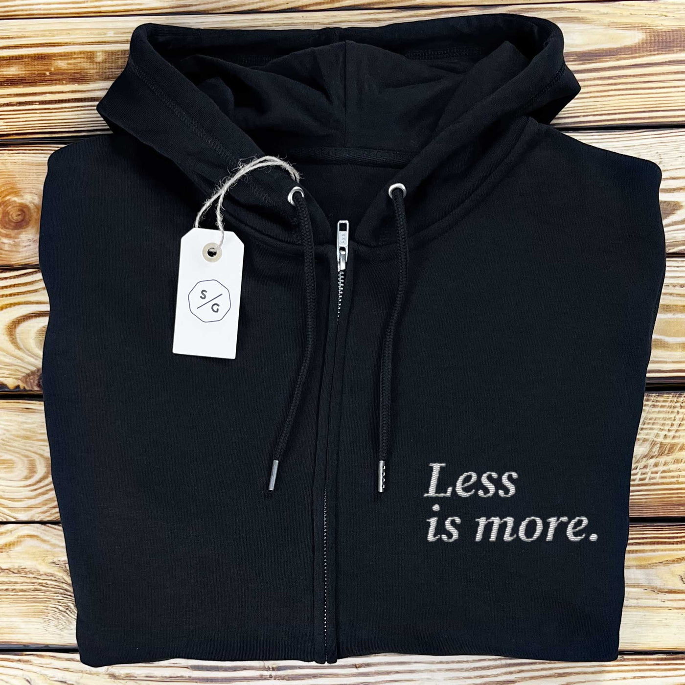 BESTICKTER ZIPPER HOODIE • LESS IS MORE