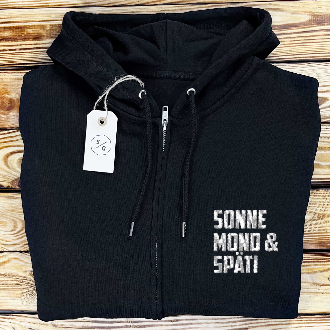 BESTICKTER ZIPPER HOODIE • SONNE MOND & SPÄTI