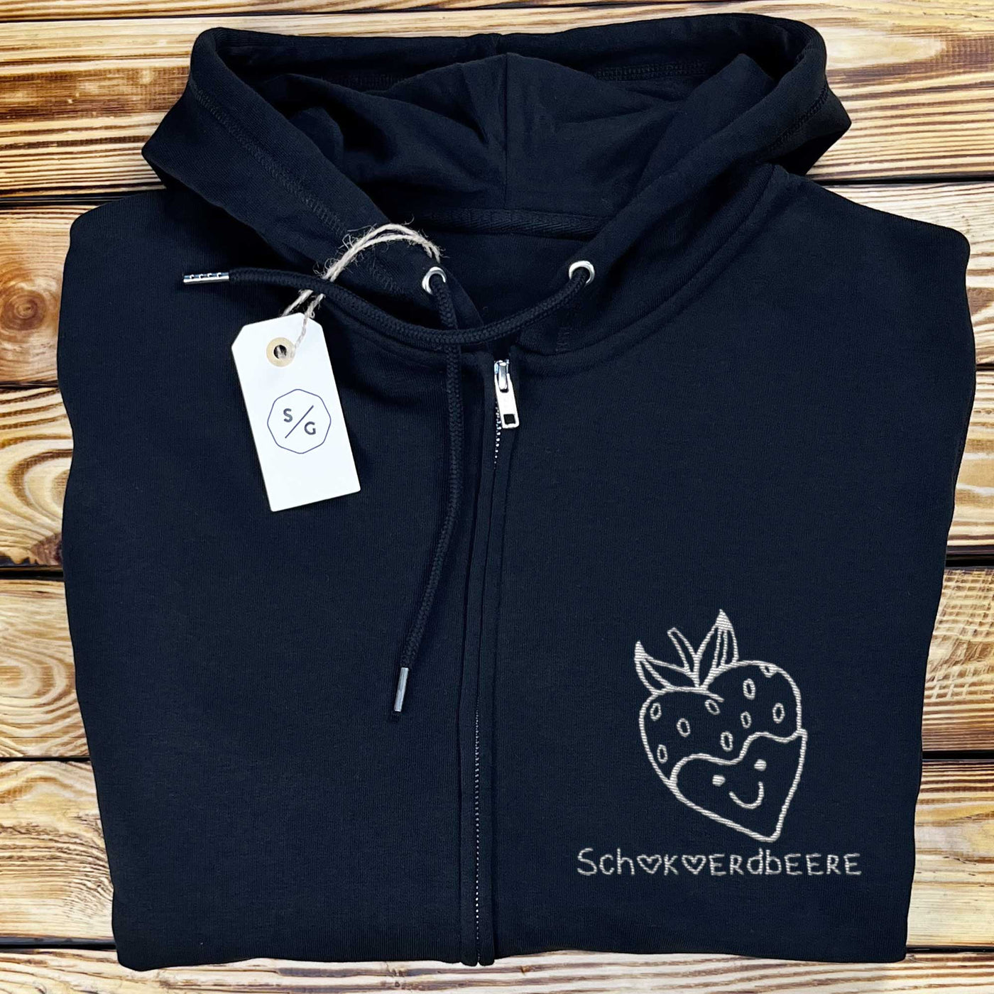 BESTICKTER ZIPPER HOODIE • SCHOKOERDBEERE