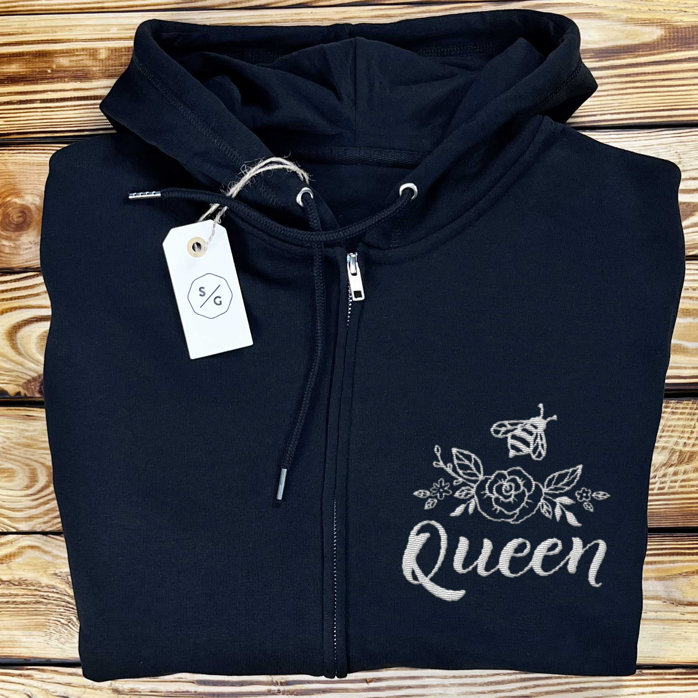 BESTICKTER ZIPPER HOODIE • BEE A QUEEN