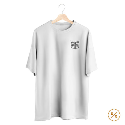BESTICKTES SHIRT OVERSIZED • READ MORE TALK LESS
