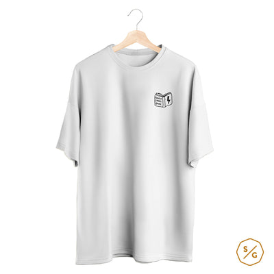 BESTICKTES SHIRT OVERSIZED • READ A DAMN BOOK