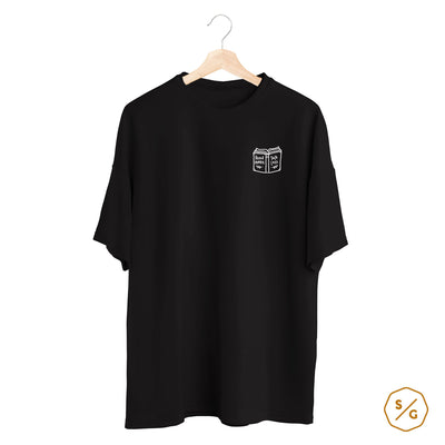BESTICKTES SHIRT OVERSIZED • READ MORE TALK LESS
