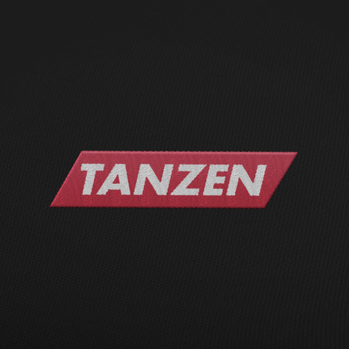 BESTICKTE CAP • TANZEN